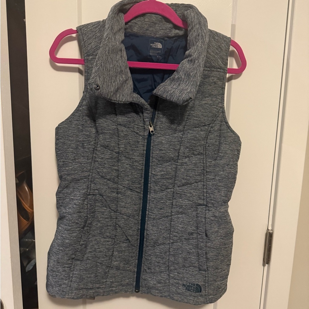 Like new North Face Puffer Vest in Navy